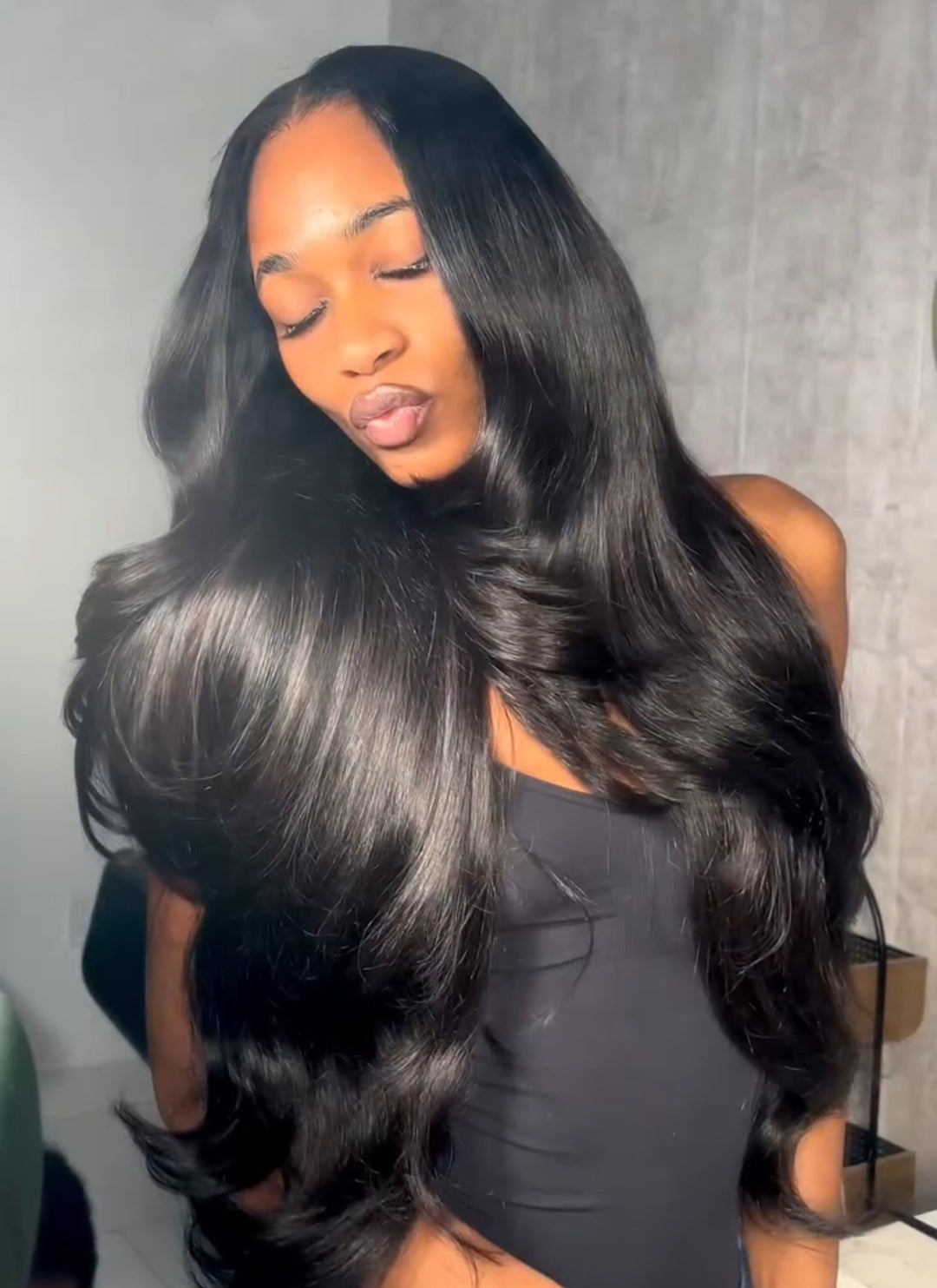 CAMBODIAN NATURAL WAVY CLOSURE