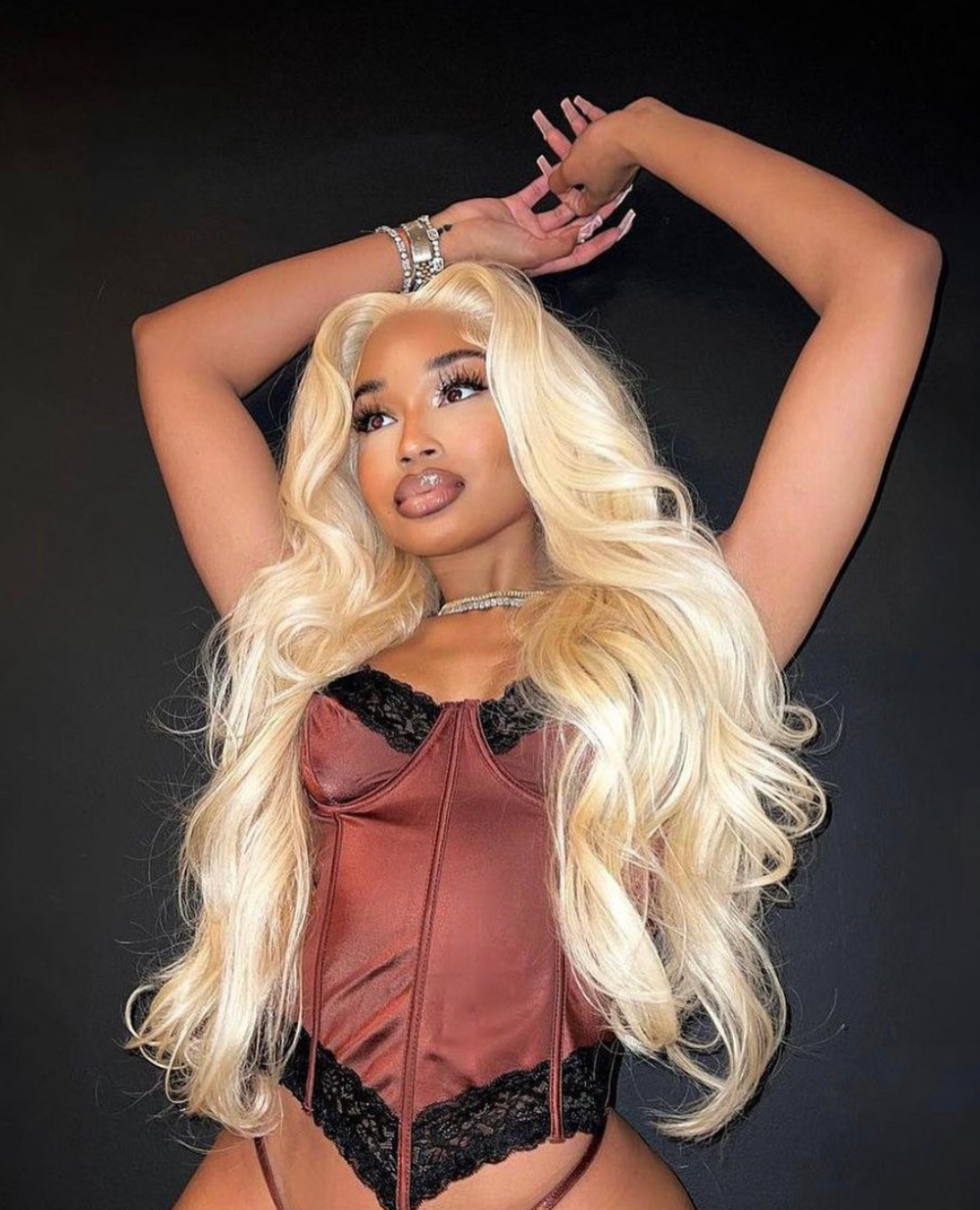 613 blonde wig